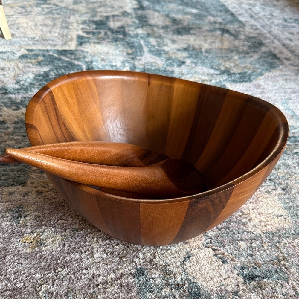 Nambe Wood-Tone Striped Acacia Salad Bowl with Servers - Picture 2 of 8